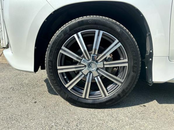 Lexus LX III Рестайлинг 2 с пробегом 2019 года, цена 10 500 000 рублей, 73202 км, внедорожник, Автокод Объявления