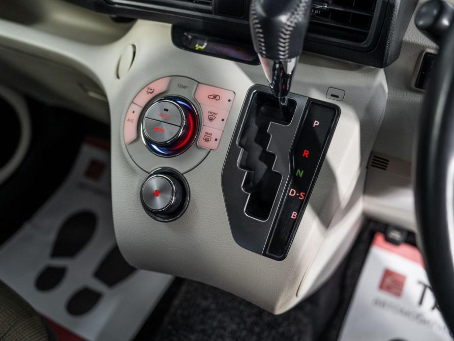 Toyota Sienta II Иркутск  - изображение 16
