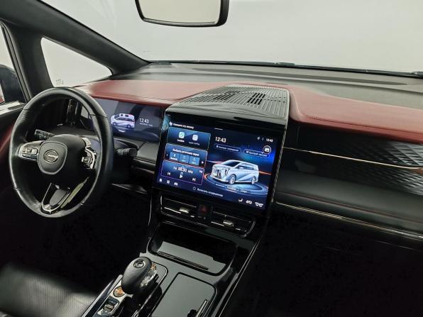 GAC M8 с пробегом 2024 года, цена 4 299 000 рублей, 53943 км, минивэн, Автокод Объявления