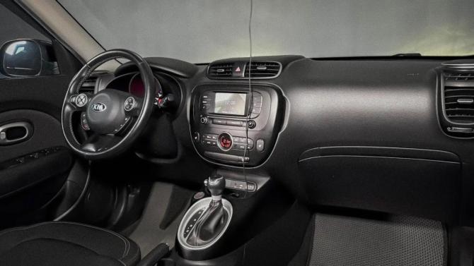 Kia Soul II Рестайлинг с пробегом 2018 года, цена 1 620 000 рублей, 62409 км, хэтчбек, Автокод Объявления