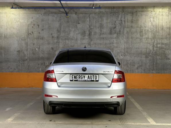 Skoda Octavia III (A7) Рестайлинг с пробегом 2017 года, цена 1 410 000 рублей, 231441 км, лифтбек, Автокод Объявления