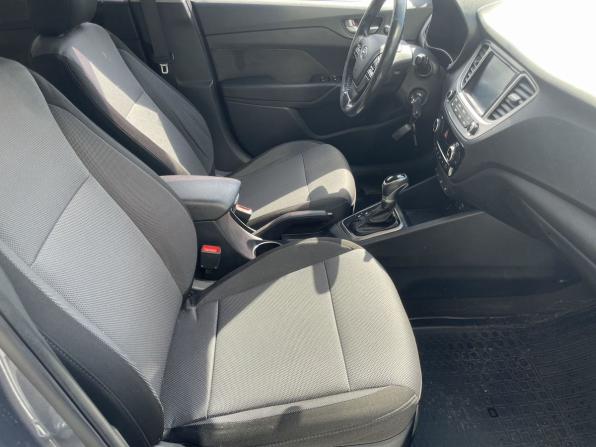 Hyundai Solaris II с пробегом 2019 года, цена 999 000 рублей, 245009 км, седан, Автокод Объявления