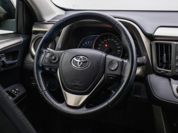 Toyota RAV4 IV (XA40) с пробегом 2015 года, цена 1 844 000 рублей, 94127 км, внедорожник, Автокод Объявления