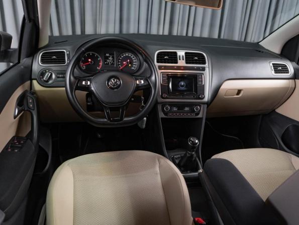 Volkswagen Polo V Рестайлинг с пробегом 2016 года, цена 1 149 000 рублей, 142101 км, седан, Автокод Объявления