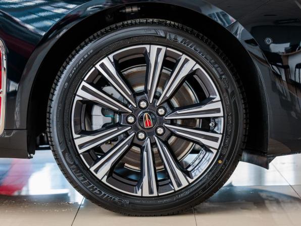 Hongqi H9 I с пробегом 2024 года, цена 5 820 000 рублей, 5 км, седан, Автокод Объявления