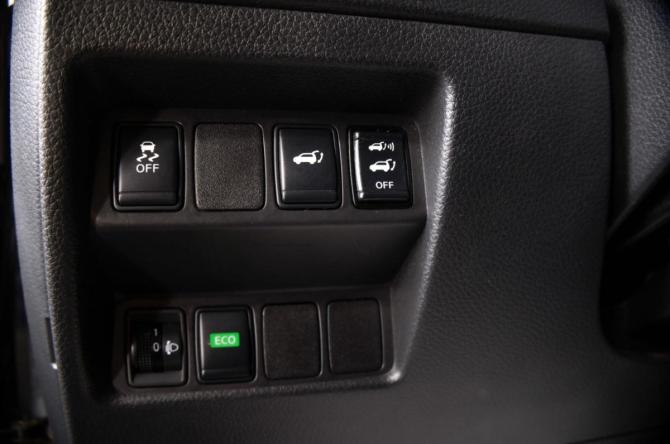 Nissan X-Trail III с пробегом 2017 года, цена 1 999 000 рублей, 182000 км, внедорожник, Автокод Объявления