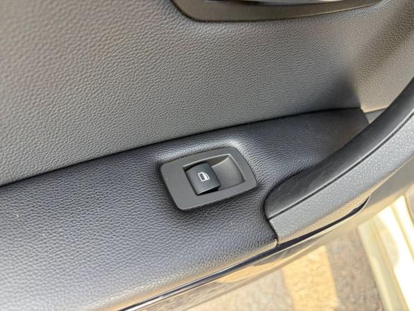 BMW 3 серии V (E90/E91/E92/E93) Рестайлинг с пробегом 2011 года, цена 980 000 рублей, 197000 км, седан, Автокод Объявления