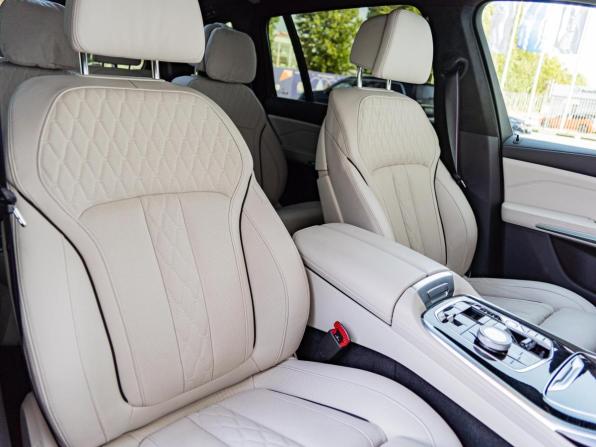 BMW X7 I (G07) Рестайлинг с пробегом 2023 года, цена 12 990 000 рублей, 46302 км, внедорожник, Автокод Объявления