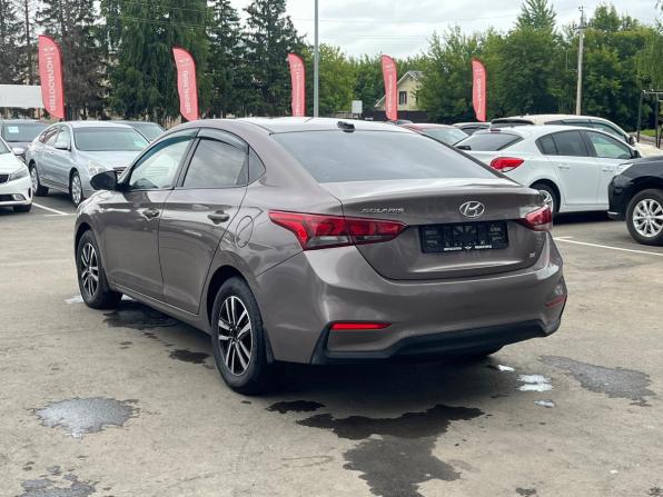 Hyundai Solaris II с пробегом 2018 года, цена 1 350 000 рублей, 115100 км, седан, Автокод Объявления