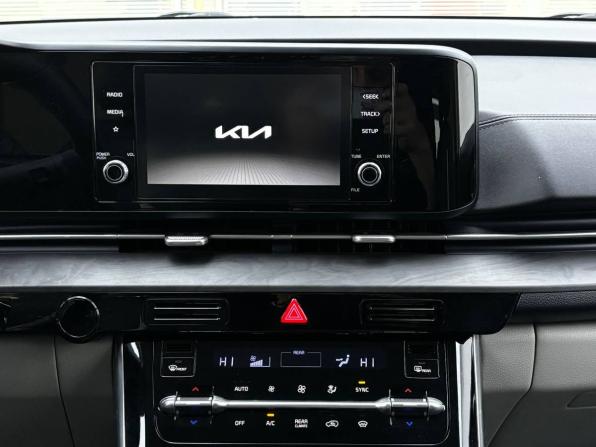 Kia Carnival IV с пробегом 2022 года, цена 4 410 000 рублей, 41229 км, минивэн, Автокод Объявления