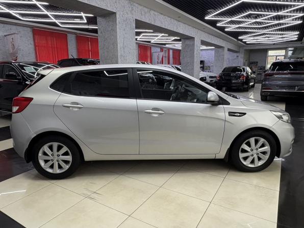 Kia Rio III Рестайлинг с пробегом 2016 года, цена 1 299 000 рублей, 127658 км, хэтчбек, Автокод Объявления