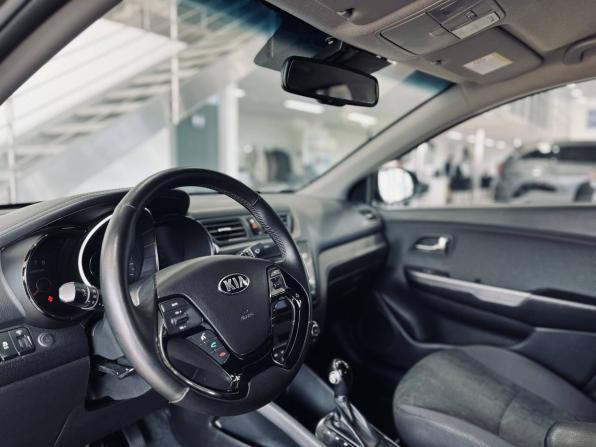 Kia Rio III Рестайлинг с пробегом 2016 года, цена 1 239 900 рублей, 150000 км, седан, Автокод Объявления