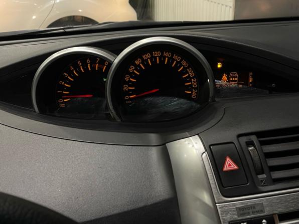 Toyota Verso I с пробегом 2011 года, цена 830 000 рублей, 257551 км, компактвэн, Автокод Объявления