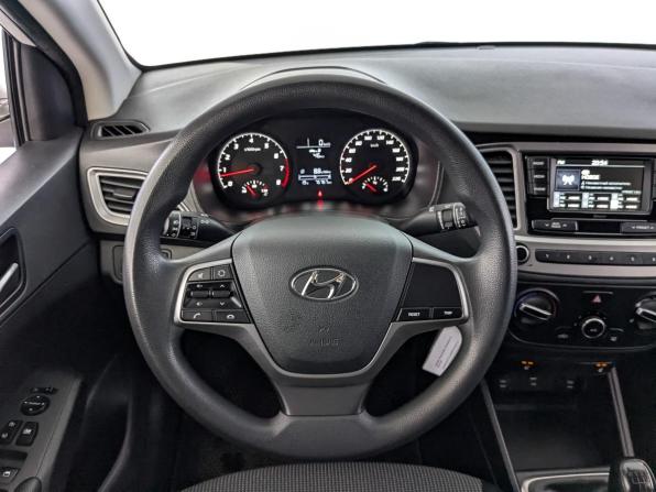 Hyundai Solaris II Рестайлинг с пробегом 2022 года, цена 1 610 000 рублей, 76766 км, седан, Автокод Объявления