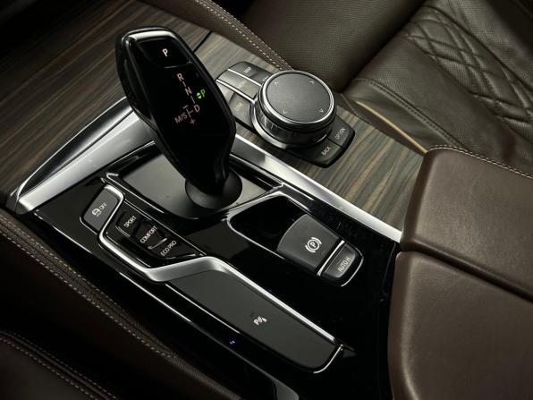 BMW 5 серии VII (G30/G31/G38) с пробегом 2017 года, цена 3 425 000 рублей, 152413 км, седан, Автокод Объявления