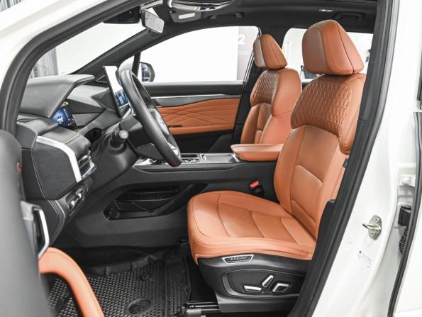 Geely Okavango I Рестайлинг с пробегом 2024 года, цена 2 719 000 рублей, 14029 км, внедорожник, Автокод Объявления