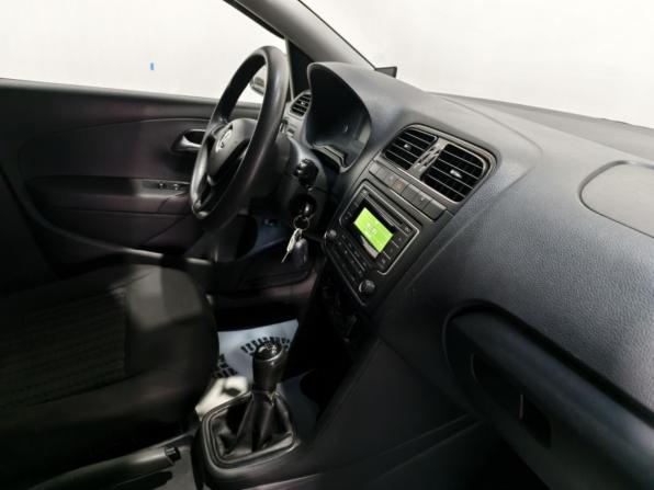 Volkswagen Polo V Рестайлинг с пробегом 2015 года, цена 766 000 рублей, 121994 км, седан, Автокод Объявления