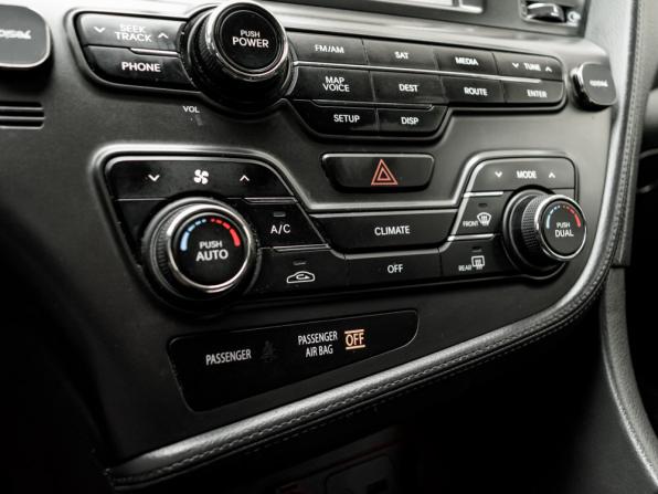 Kia Optima III с пробегом 2012 года, цена 1 050 000 рублей, 230908 км, седан, Автокод Объявления