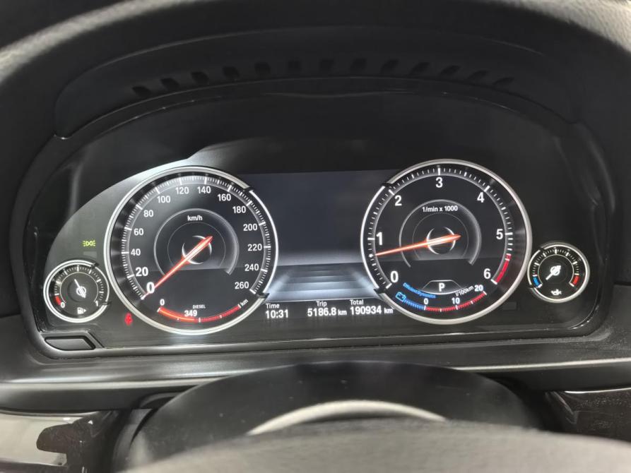 BMW 5 серии VI (F10/F11/F07) Рестайлинг Новосибирск  - изображение 7