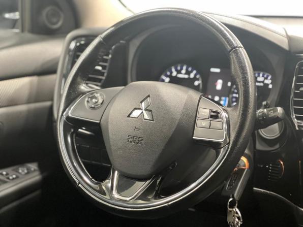Mitsubishi Outlander III Рестайлинг 3 с пробегом 2018 года, цена 1 999 000 рублей, 147000 км, внедорожник, Автокод Объявления