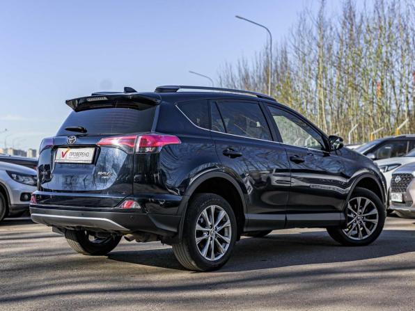 Toyota RAV4 IV (XA40) Рестайлинг с пробегом 2018 года, цена 1 830 000 рублей, 261975 км, внедорожник, Автокод Объявления