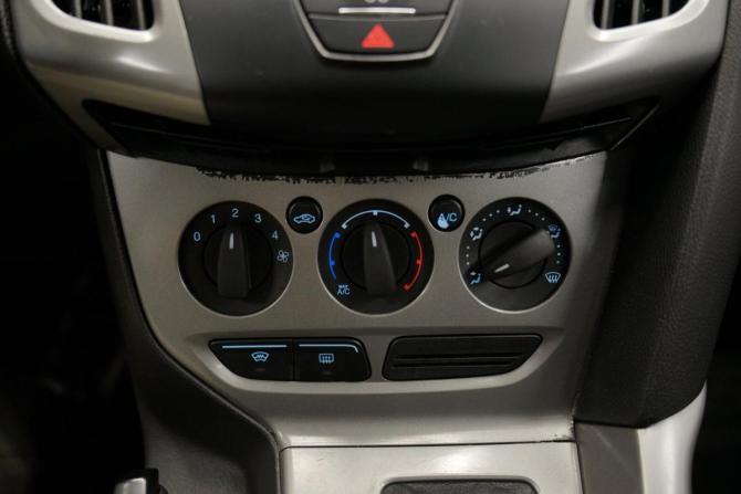 Ford Focus III с пробегом 2013 года, цена 941 000 рублей, 219500 км, седан, Автокод Объявления