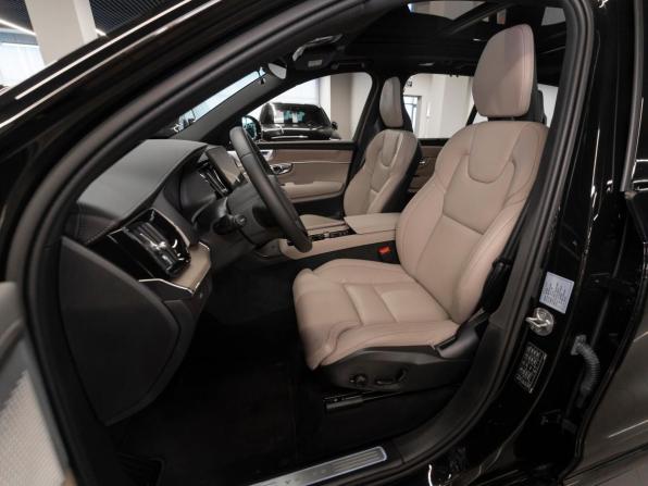 Volvo XC90 II Рестайлинг 2 с пробегом 2025 года, цена 9 700 000 рублей, 15 км, внедорожник, Автокод Объявления