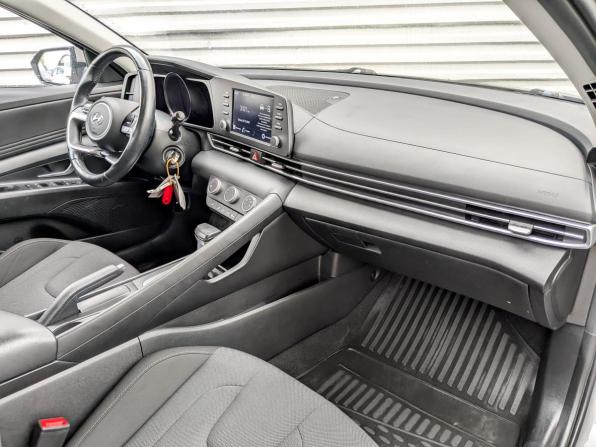 Hyundai Elantra VII (CN7) с пробегом 2022 года, цена 1 950 000 рублей, 64685 км, седан, Автокод Объявления