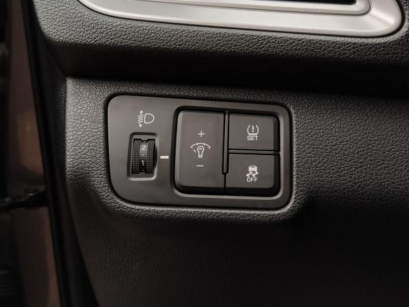 Hyundai Solaris II с пробегом 2019 года, цена 1 299 000 рублей, 147000 км, седан, Автокод Объявления