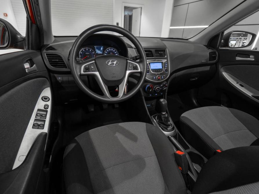 Hyundai Solaris I Москва  - изображение 7