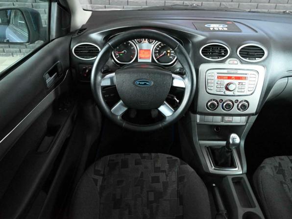 Ford Focus II Рестайлинг с пробегом 2008 года, цена 300 000 рублей, 334259 км, хэтчбек, Автокод Объявления