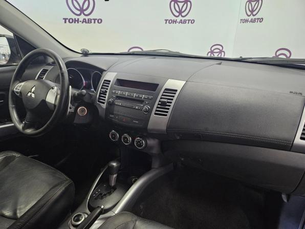 Mitsubishi Outlander II Рестайлинг с пробегом 2010 года, цена 1 153 000 рублей, 176615 км, внедорожник, Автокод Объявления
