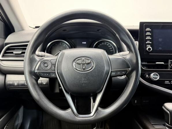 Toyota Camry VIII (XV70) Рестайлинг с пробегом 2021 года, цена 2 325 000 рублей, 130009 км, седан, Автокод Объявления