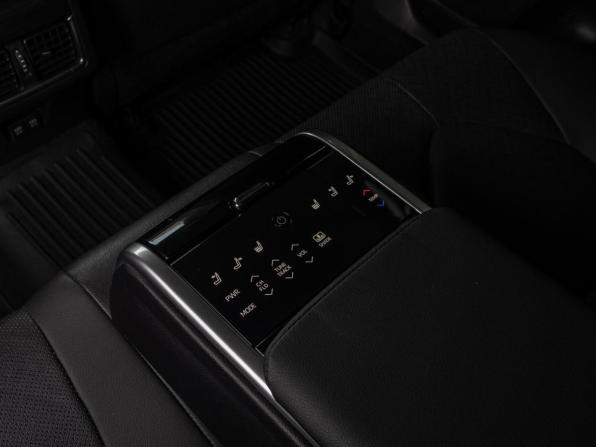 Toyota Camry VIII (XV70) Рестайлинг с пробегом 2021 года, цена 4 200 000 рублей, 50302 км, седан, Автокод Объявления