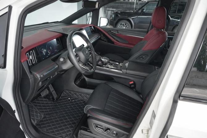 GAC M8 с пробегом 2024 года, цена 5 990 000 рублей, 12079 км, минивэн, Автокод Объявления