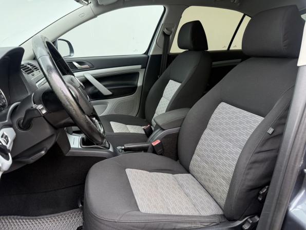 Skoda Octavia II (A5) Рестайлинг с пробегом 2009 года, цена 625 000 рублей, 302488 км, лифтбек, Автокод Объявления