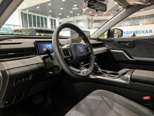 Toyota RAV4 VI (XA60) с пробегом 2025 года, цена 4 450 000 рублей, 20 км, внедорожник, Автокод Объявления
