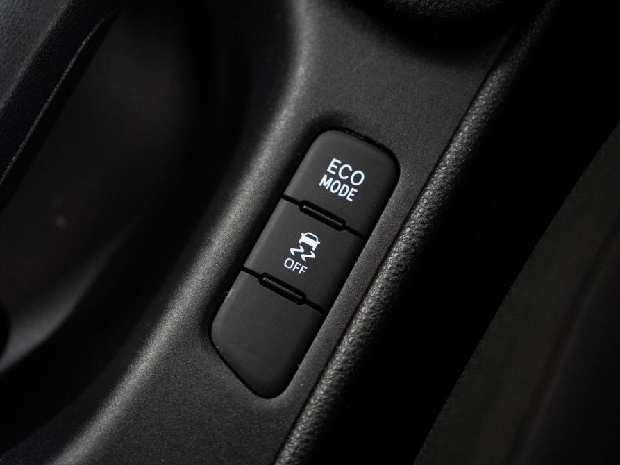 Toyota Yaris IV Иркутск  - изображение 16