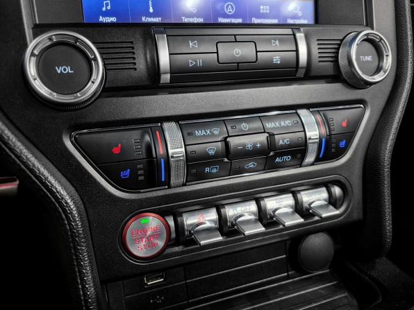 Ford Mustang VI Рестайлинг с пробегом 2018 года, цена 3 300 000 рублей, 75341 км, кабриолет, Автокод Объявления