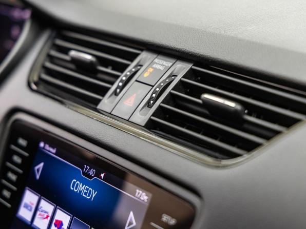 Skoda Octavia III (A7) Рестайлинг с пробегом 2020 года, цена 2 208 000 рублей, 88473 км, лифтбек, Автокод Объявления