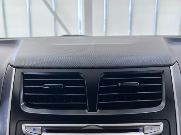 Hyundai Solaris I Рестайлинг с пробегом 2015 года, цена 995 000 рублей, 97234 км, хэтчбек, Автокод Объявления