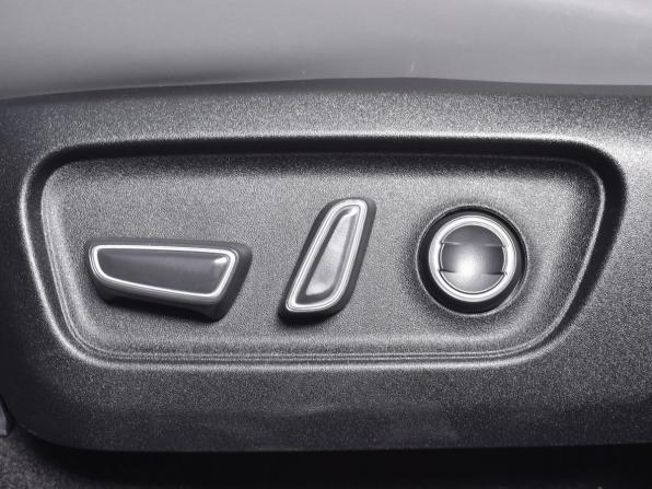 Toyota RAV4 VI (XA60) с пробегом 2026 года, цена 4 149 995 рублей, 32 км, внедорожник, Автокод Объявления