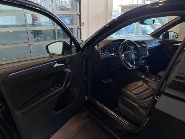 Volkswagen Tiguan II Рестайлинг с пробегом 2021 года, цена 3 080 000 рублей, 141957 км, внедорожник, Автокод Объявления