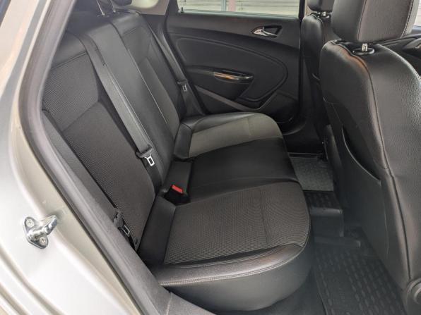 Opel Astra J с пробегом 2010 года, цена 799 900 рублей, 236000 км, хэтчбек, Автокод Объявления