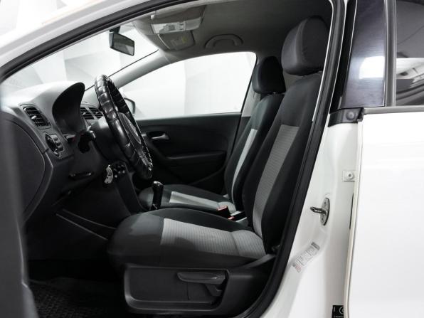 Volkswagen Polo V с пробегом 2012 года, цена 672 000 рублей, 190000 км, седан, Автокод Объявления