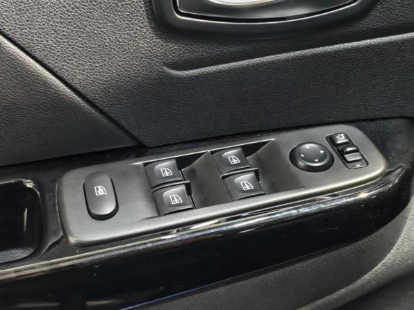 Renault Kaptur I Рестайлинг с пробегом 2021 года, цена 1 704 000 рублей, 47328 км, внедорожник, Автокод Объявления