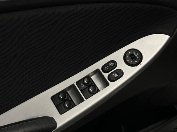 Hyundai Solaris I с пробегом 2013 года, цена 739 000 рублей, 146000 км, седан, Автокод Объявления