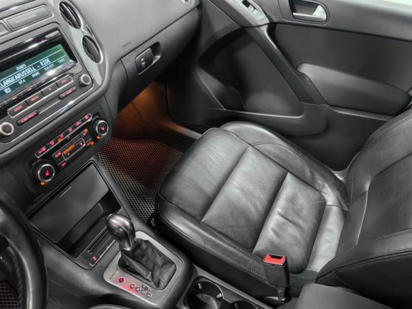 Volkswagen Tiguan I Рестайлинг с пробегом 2012 года, цена 1 420 000 рублей, 221322 км, внедорожник, Автокод Объявления