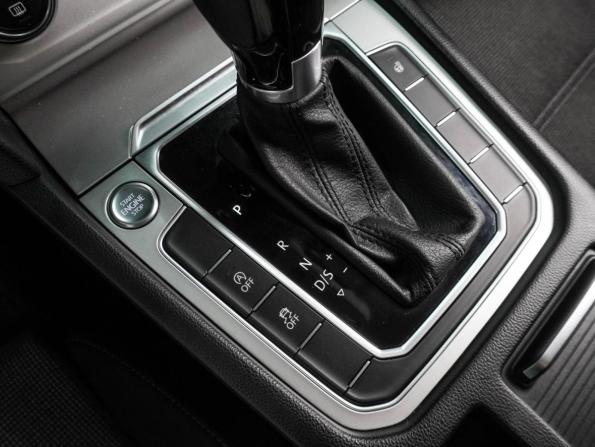 Volkswagen Passat B8 с пробегом 2017 года, цена 1 674 000 рублей, 193730 км, седан, Автокод Объявления