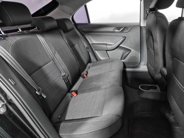 Skoda Rapid I с пробегом 2014 года, цена 565 000 рублей, 306926 км, лифтбек, Автокод Объявления